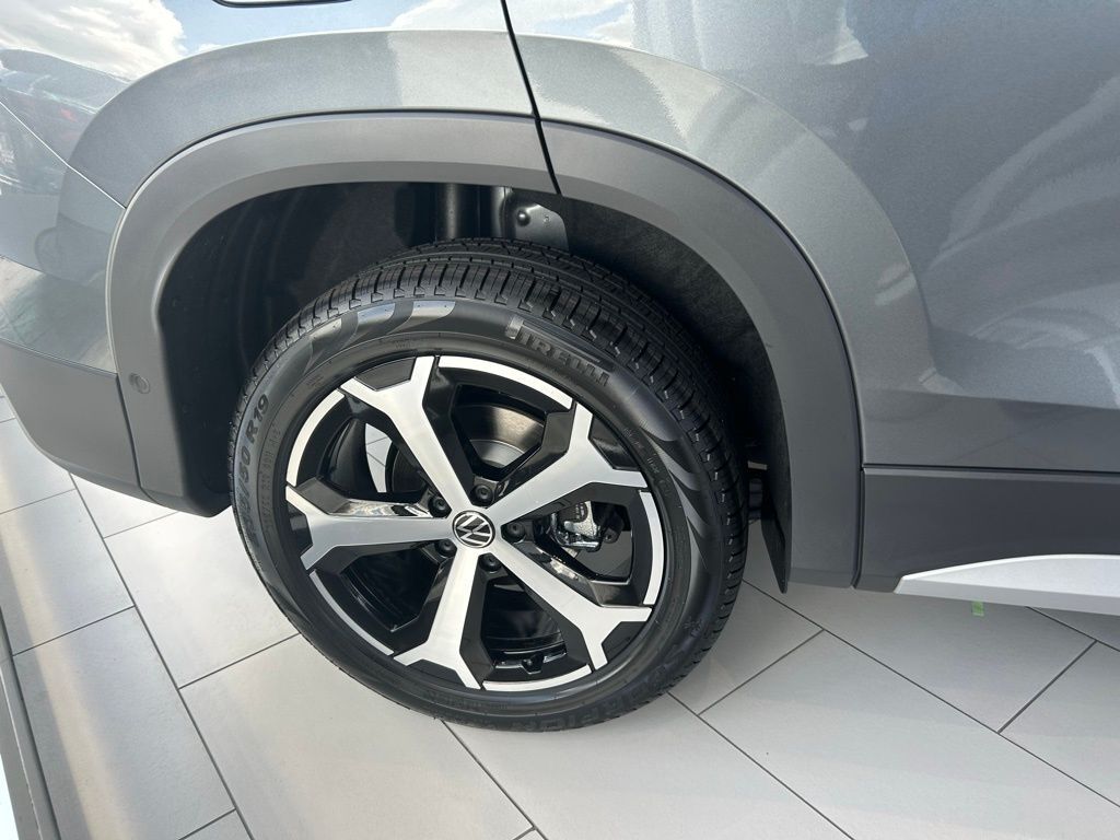 2025 Volkswagen Tiguan 2.0T SE Tampa FL