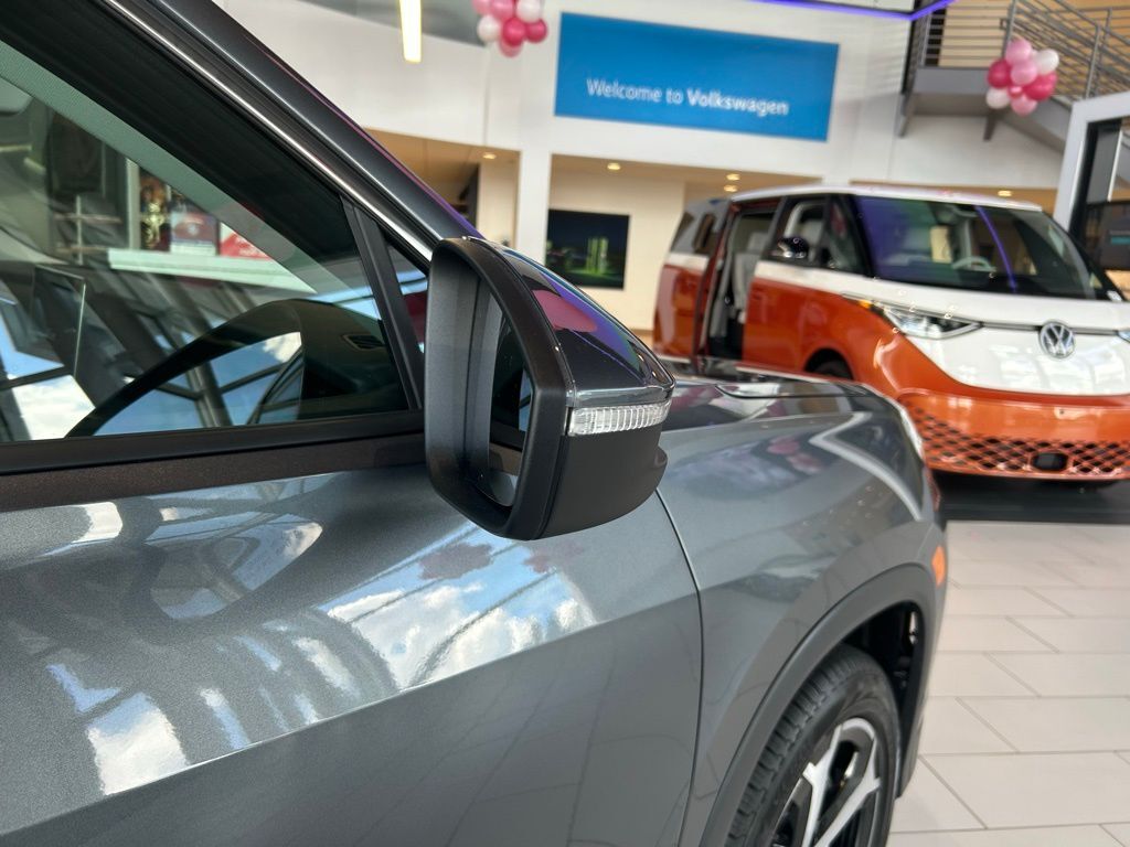 2025 Volkswagen Tiguan 2.0T SE Tampa FL