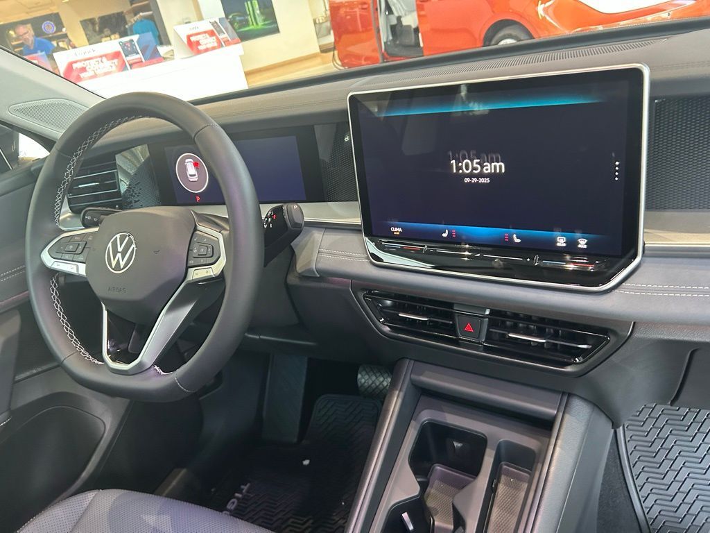 2025 Volkswagen Tiguan 2.0T SE Tampa FL