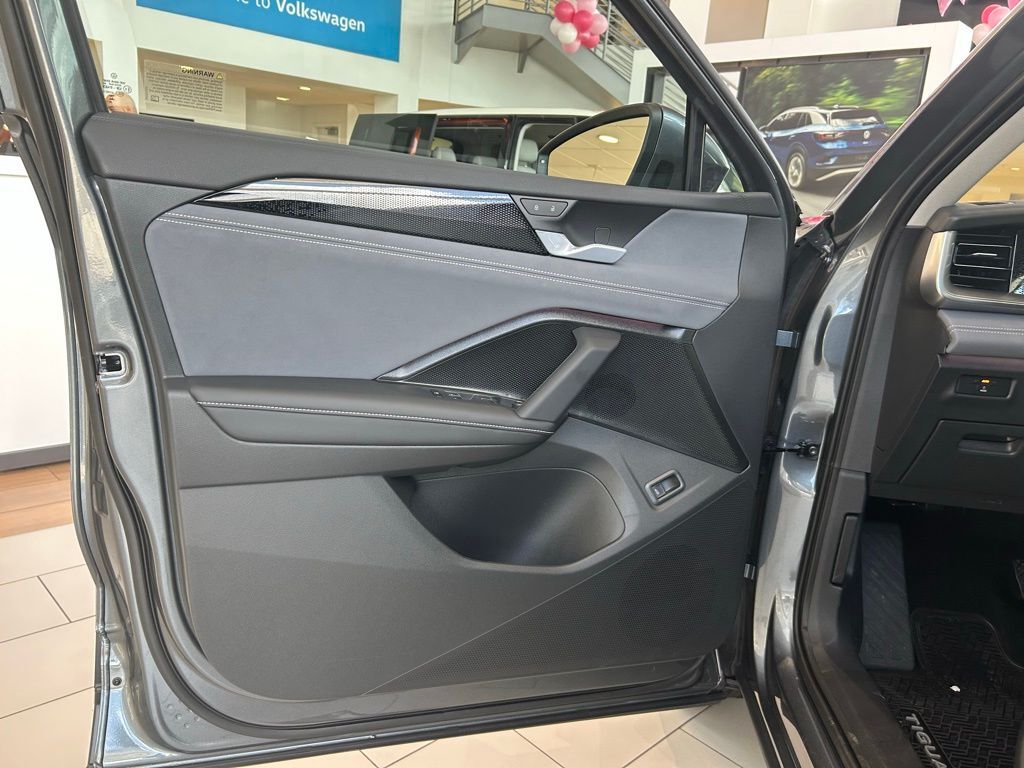 2025 Volkswagen Tiguan 2.0T SE Tampa FL