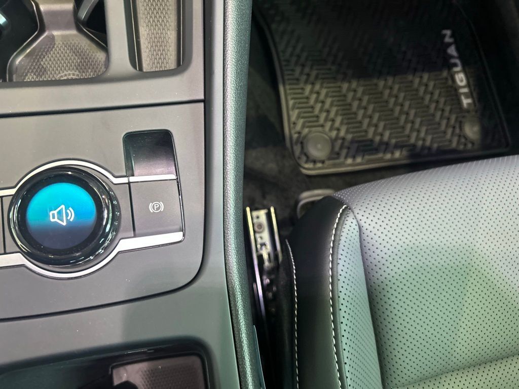 2025 Volkswagen Tiguan 2.0T SE Tampa FL