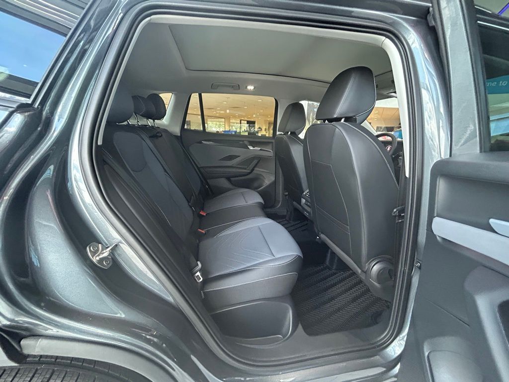 2025 Volkswagen Tiguan 2.0T SE Tampa FL