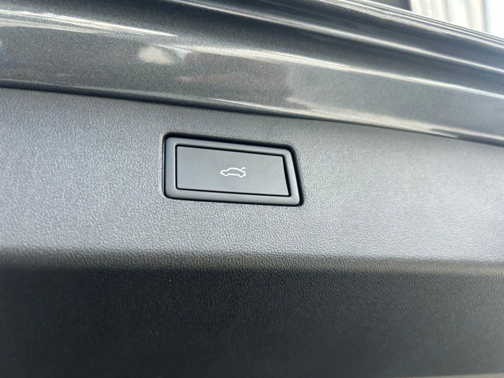 2025 Volkswagen Tiguan 2.0T SE Tampa FL