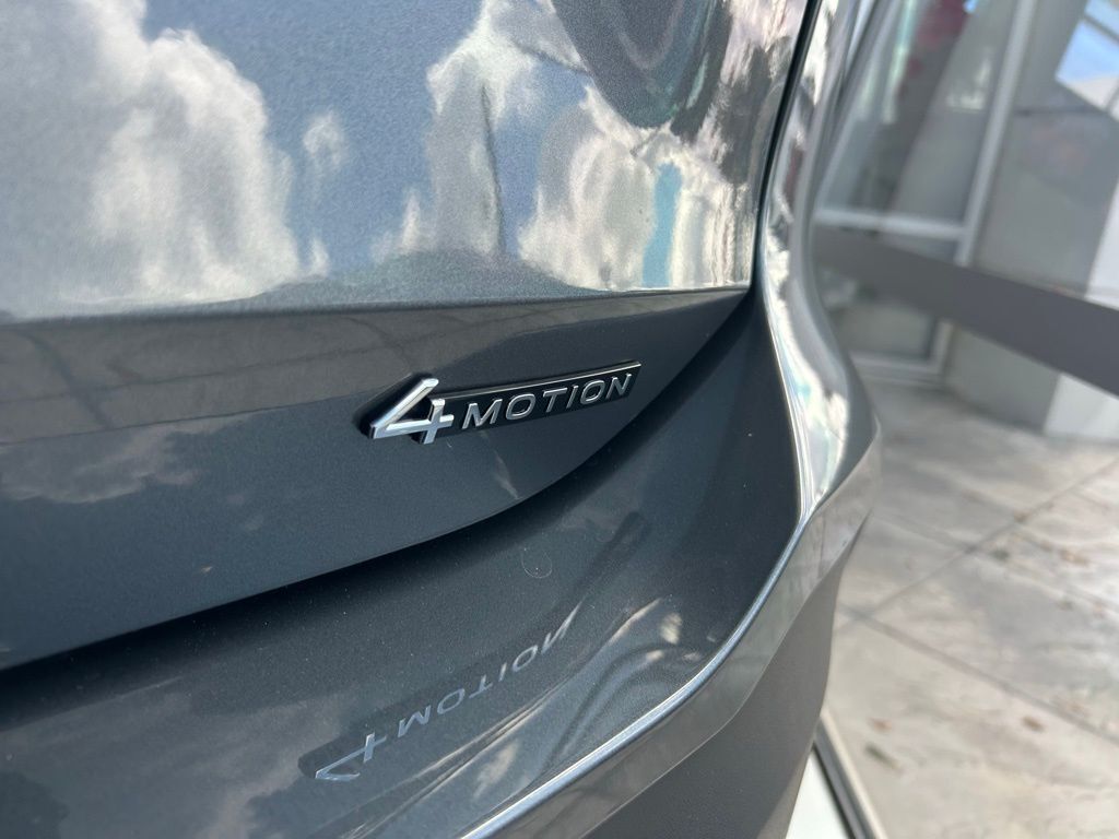 2025 Volkswagen Tiguan 2.0T SE Tampa FL