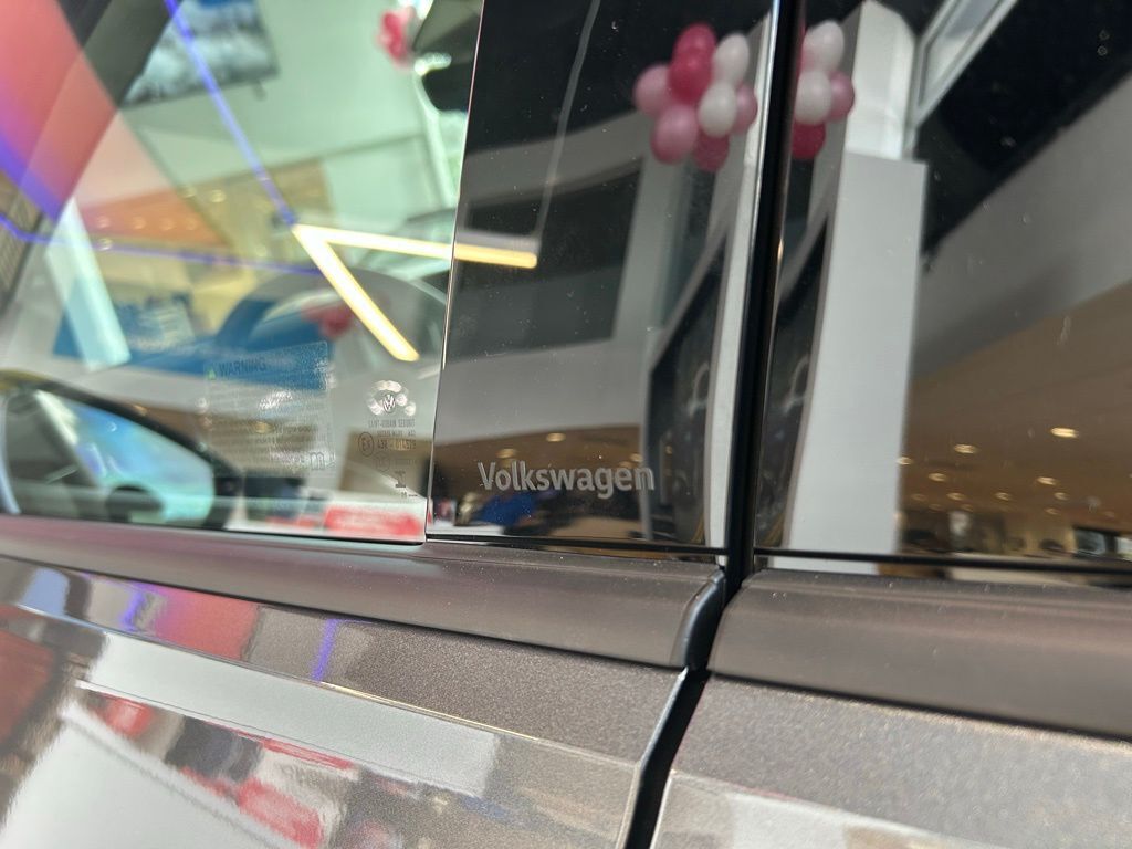 2025 Volkswagen Tiguan 2.0T SE Tampa FL