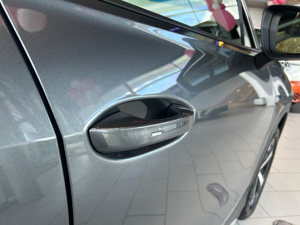 2025 Volkswagen Tiguan 2.0T SE Tampa FL