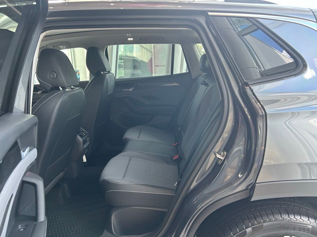 2025 Volkswagen Tiguan 2.0T SE Tampa FL