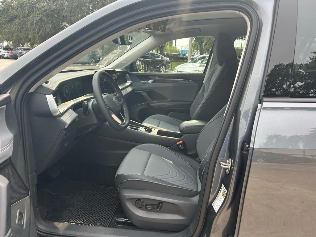 2025 Volkswagen Tiguan 2.0T SE Tampa FL