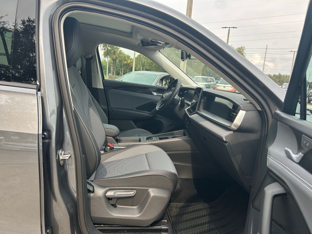 2025 Volkswagen Tiguan 2.0T SE Tampa FL