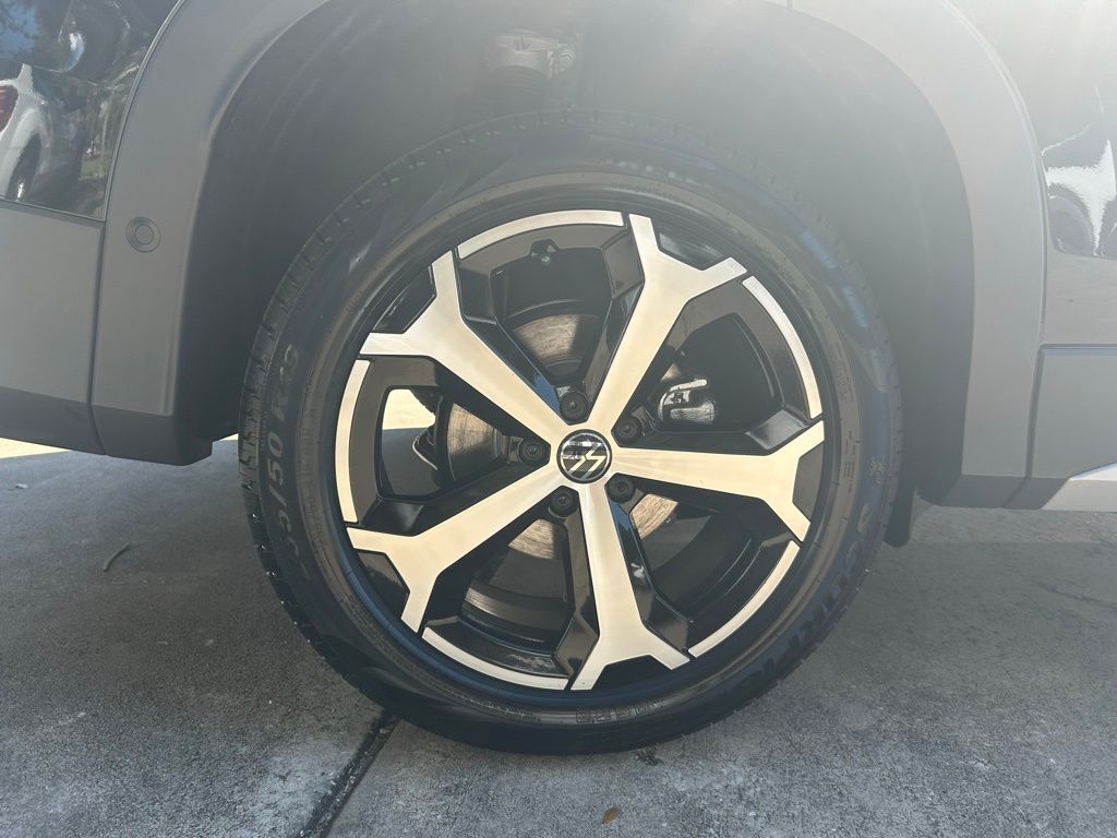 2025 Volkswagen Tiguan 2.0T SE Tampa FL