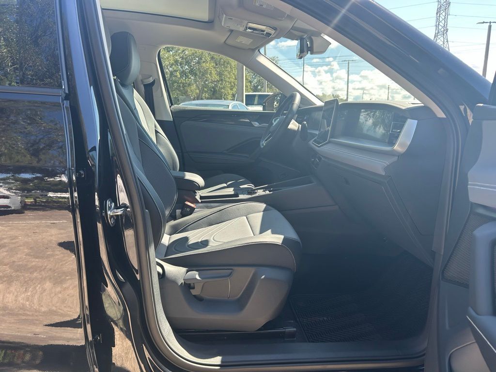2025 Volkswagen Tiguan 2.0T SE Tampa FL