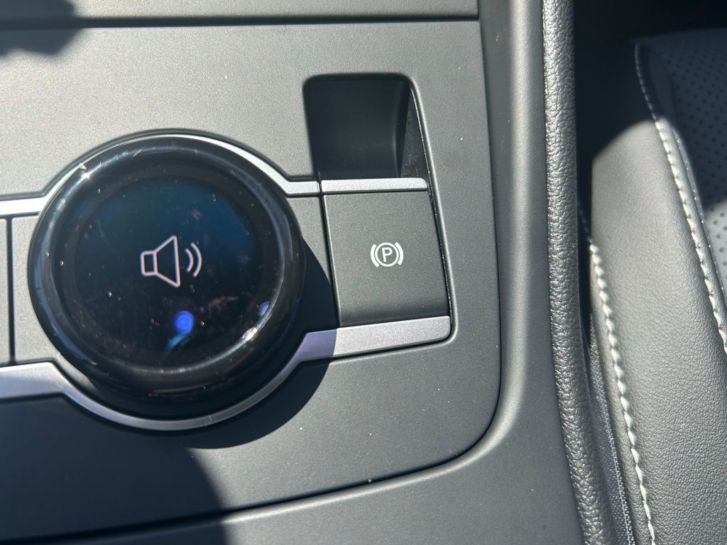 2025 Volkswagen Tiguan 2.0T SE Tampa FL