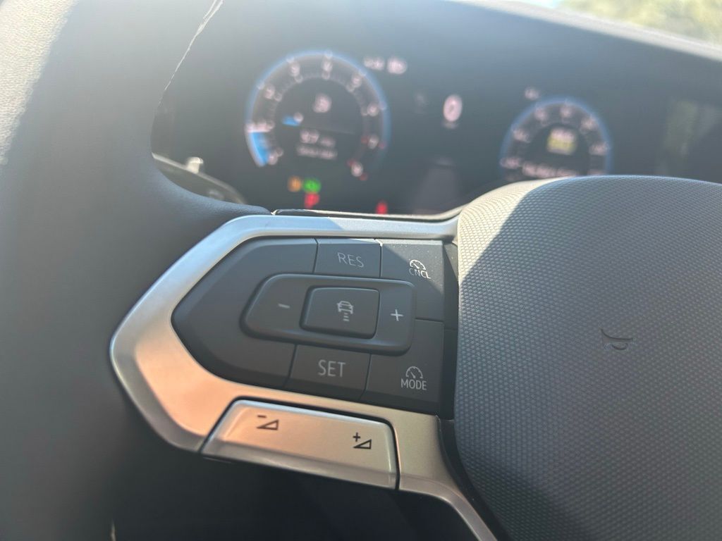 2025 Volkswagen Tiguan 2.0T SE Tampa FL
