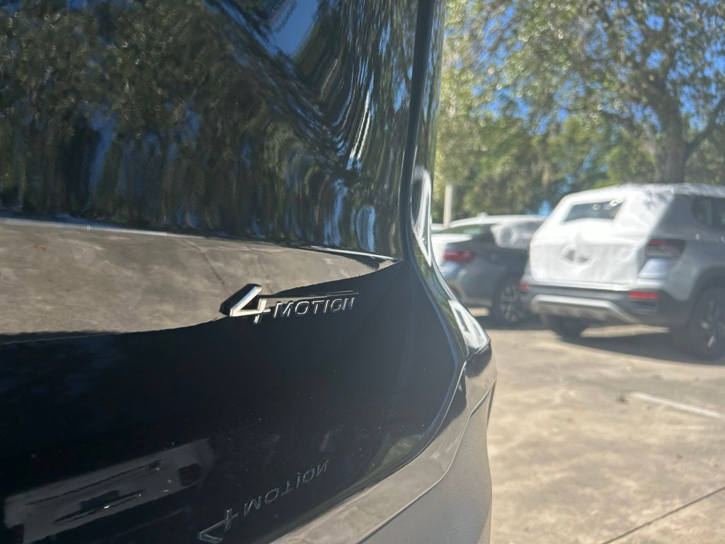 2025 Volkswagen Tiguan 2.0T SE Tampa FL
