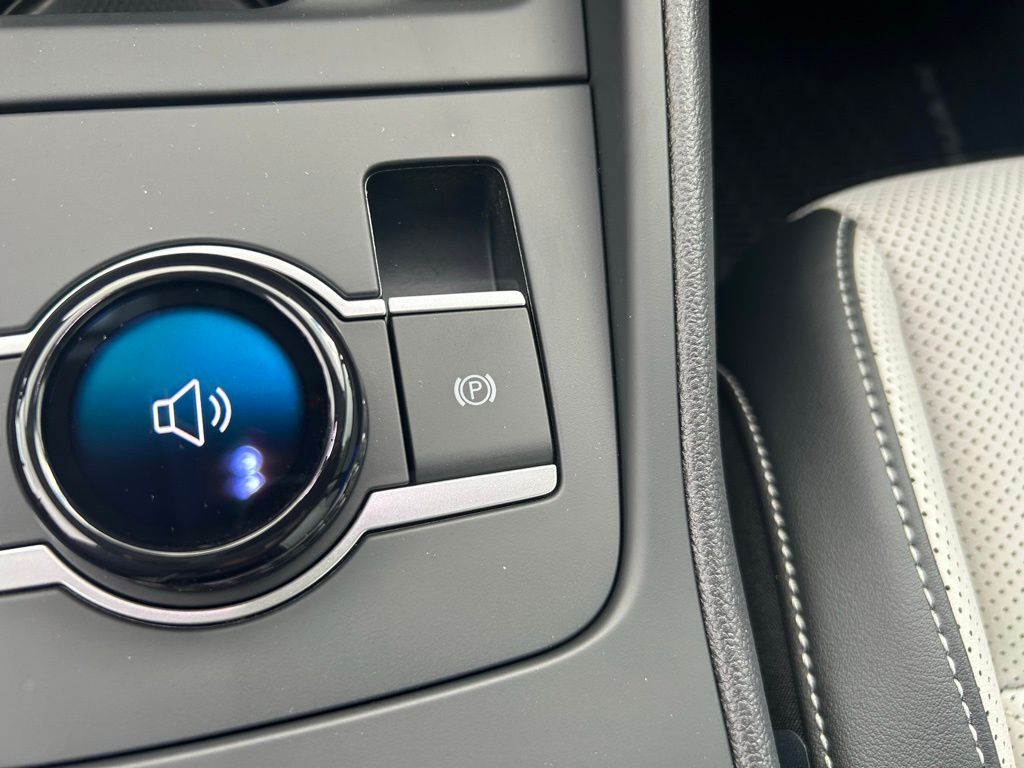 2025 Volkswagen Tiguan 2.0T SE Tampa FL