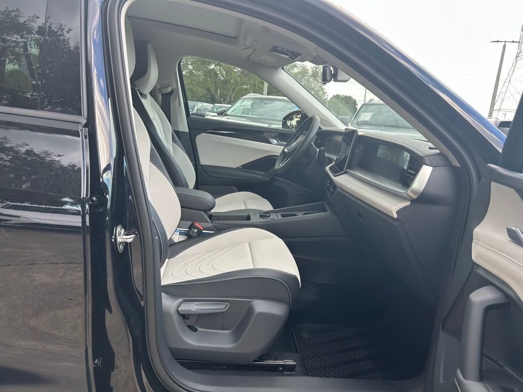 2025 Volkswagen Tiguan 2.0T SE Tampa FL