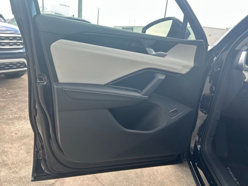 2025 Volkswagen Tiguan 2.0T SE Tampa FL