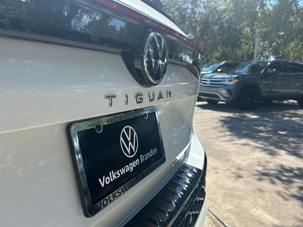 2025 Volkswagen Tiguan 2.0T SEL R-Line Tampa FL
