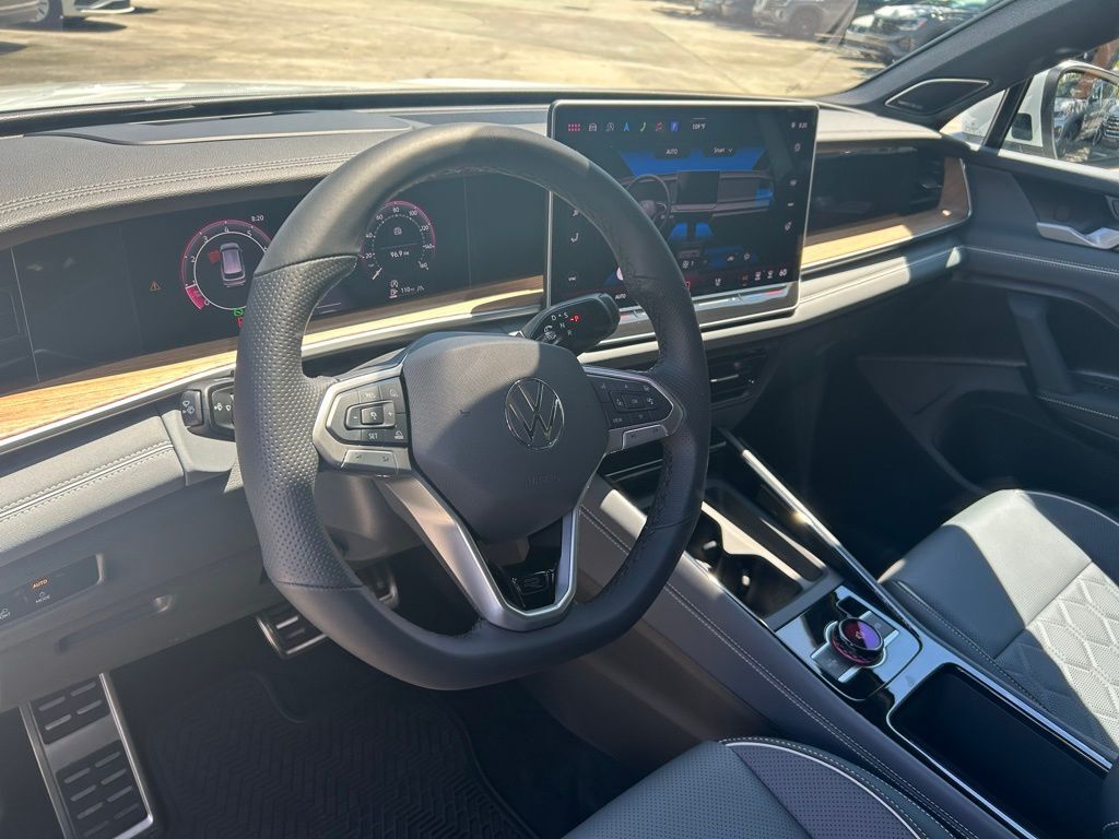 2025 Volkswagen Tiguan 2.0T SEL R-Line Tampa FL