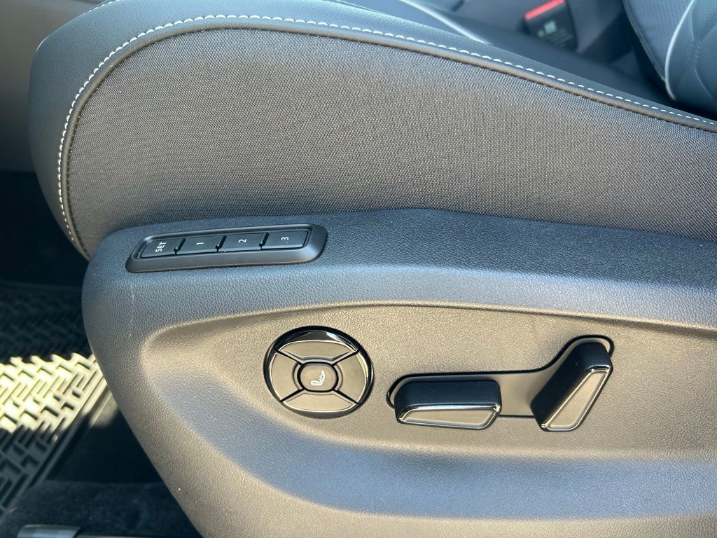 2025 Volkswagen Tiguan 2.0T SEL R-Line Tampa FL