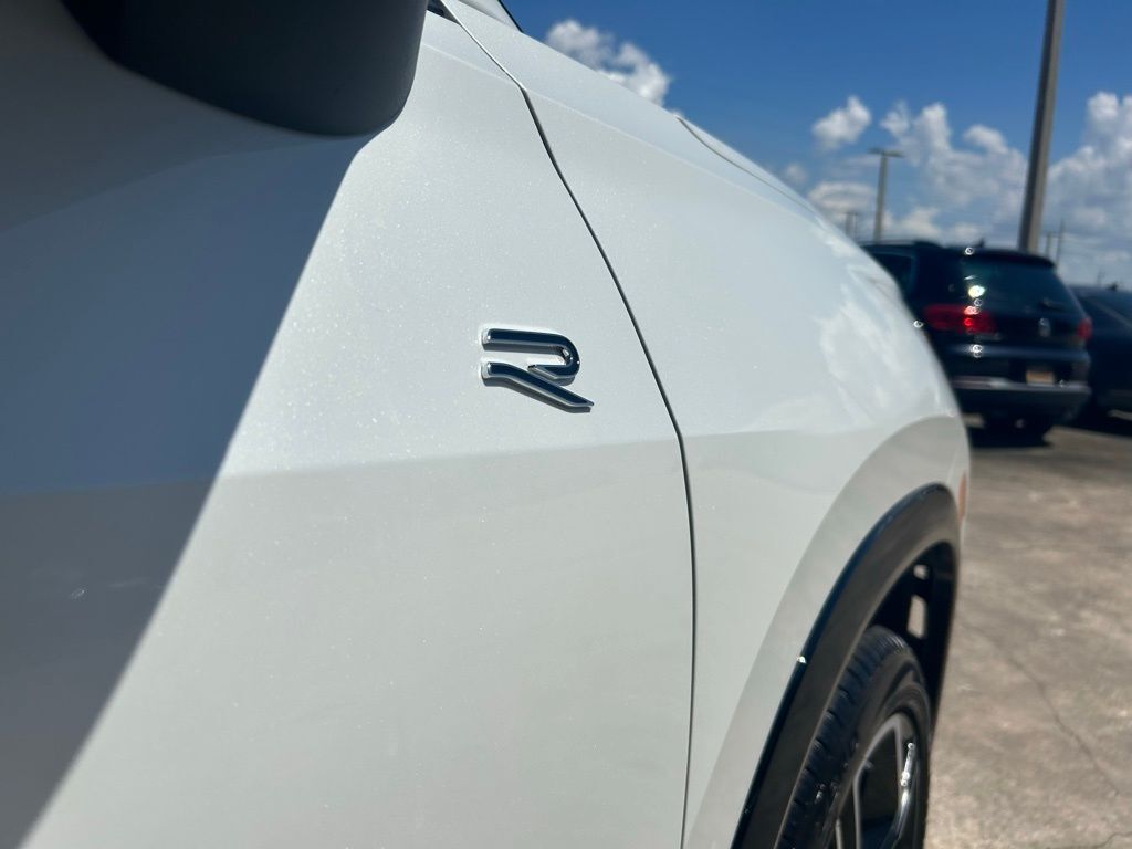 2025 Volkswagen Tiguan 2.0T SEL R-Line Tampa FL