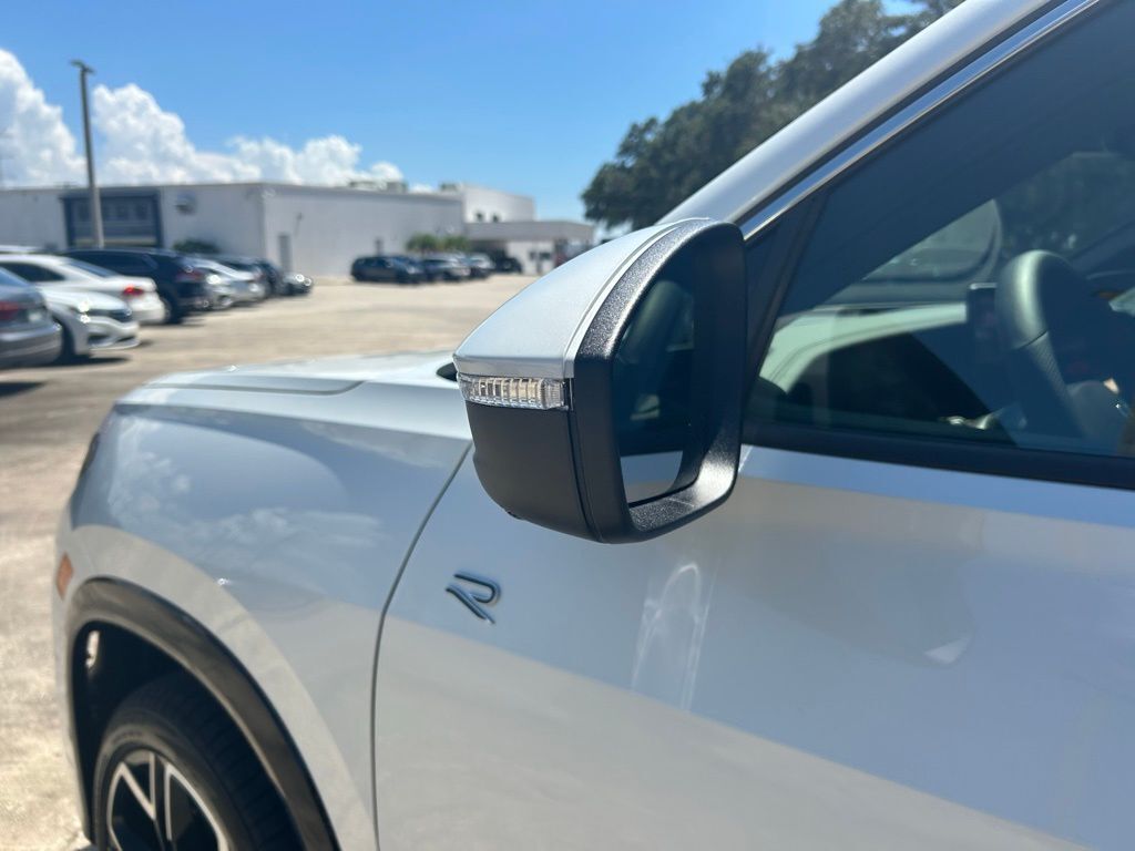 2025 Volkswagen Tiguan 2.0T SEL R-Line Tampa FL