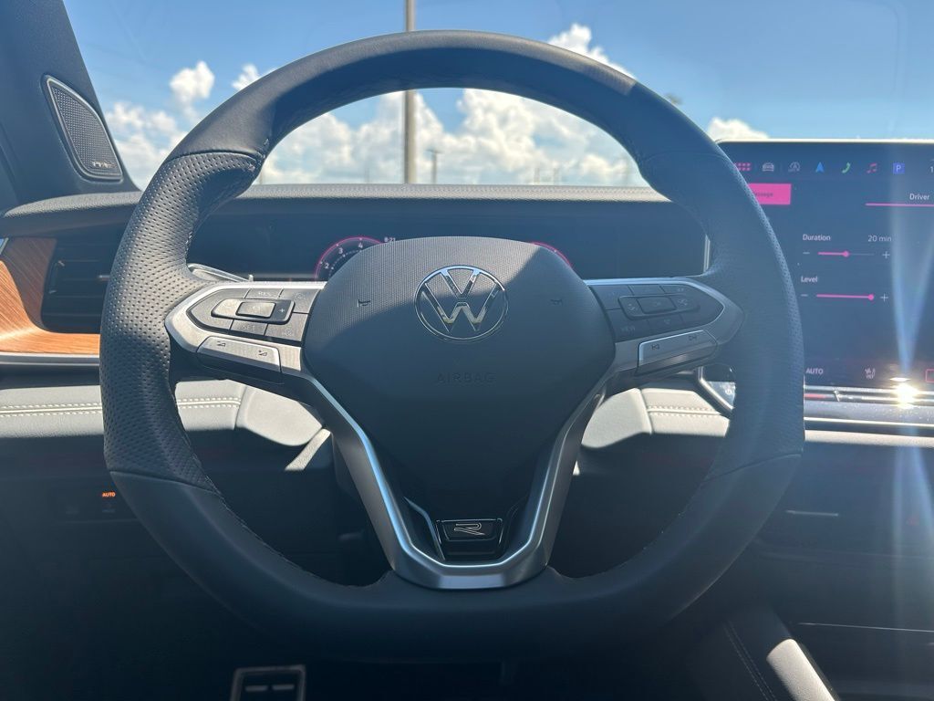 2025 Volkswagen Tiguan 2.0T SEL R-Line Tampa FL