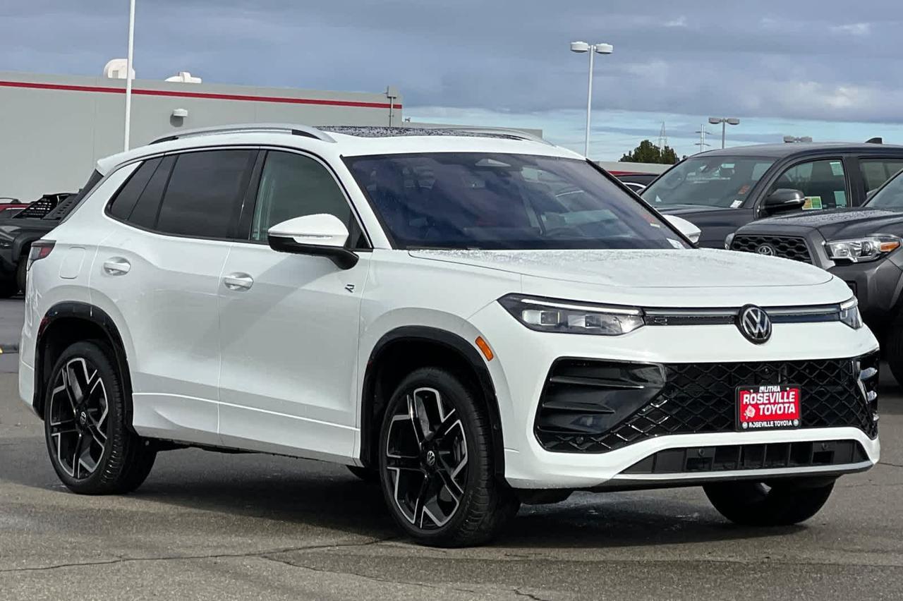 2025 Volkswagen Tiguan SEL R-Line Roseville CA
