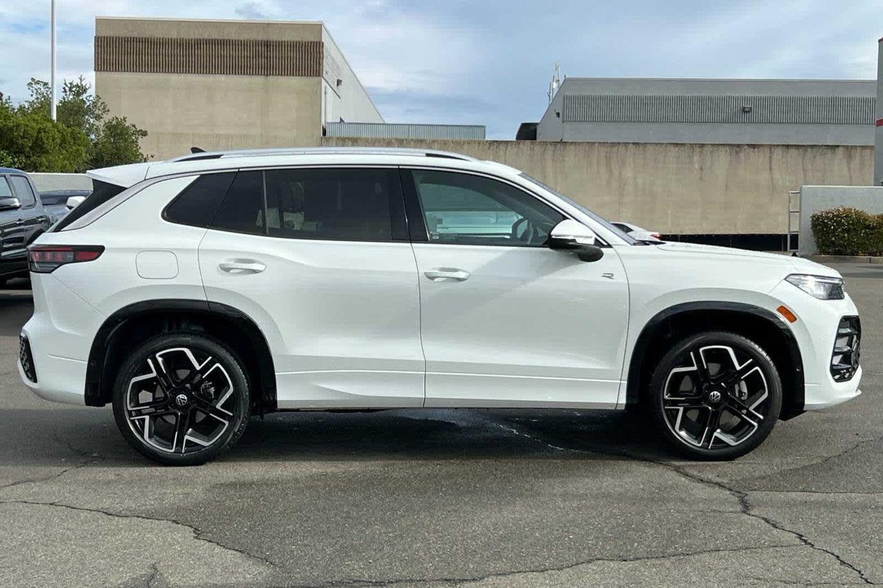 2025 Volkswagen Tiguan SEL R-Line Roseville CA