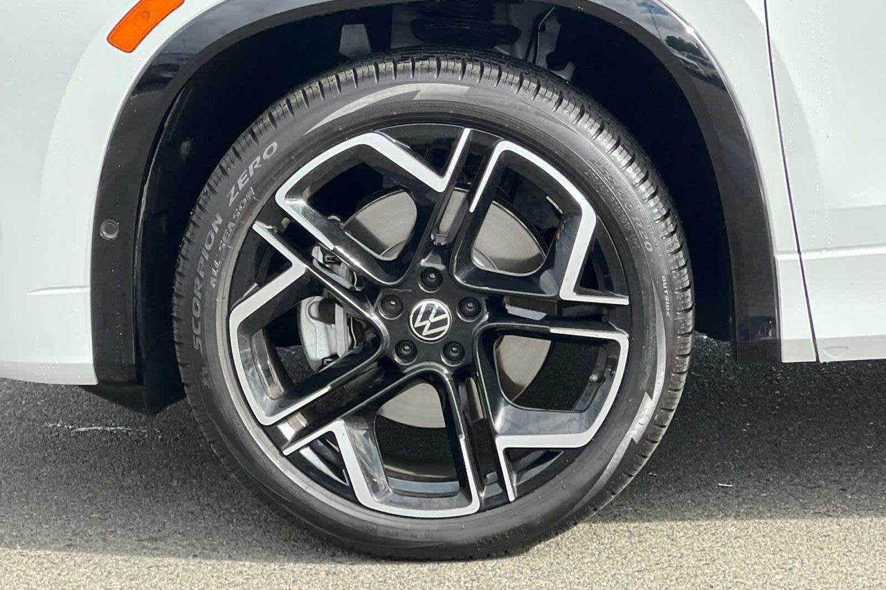 2025 Volkswagen Tiguan SEL R-Line Roseville CA