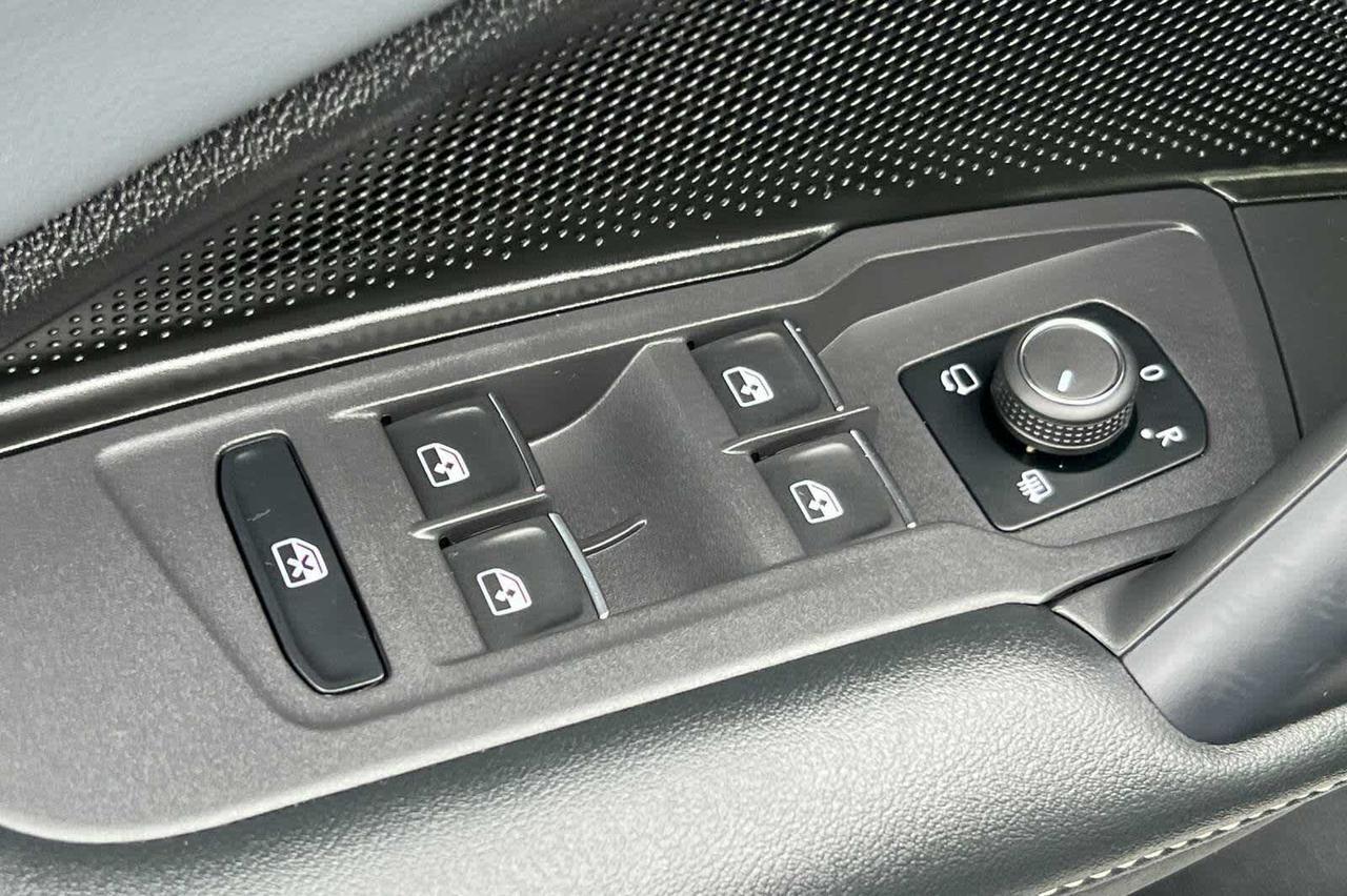 2025 Volkswagen Tiguan SEL R-Line Roseville CA