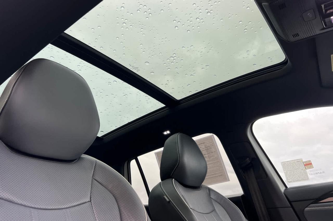 2025 Volkswagen Tiguan SEL R-Line Roseville CA