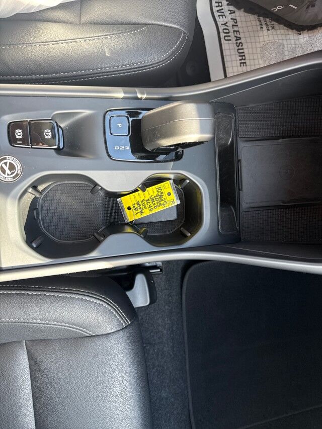 2025 Volvo XC40 Core Bright Theme Springfield IL 2025 Volvo XC40 Core Bright Theme Springfield IL