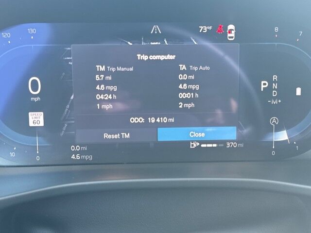 2025 Volvo XC40 Core Bright Theme Springfield IL 2025 Volvo XC40 Core Bright Theme Springfield IL