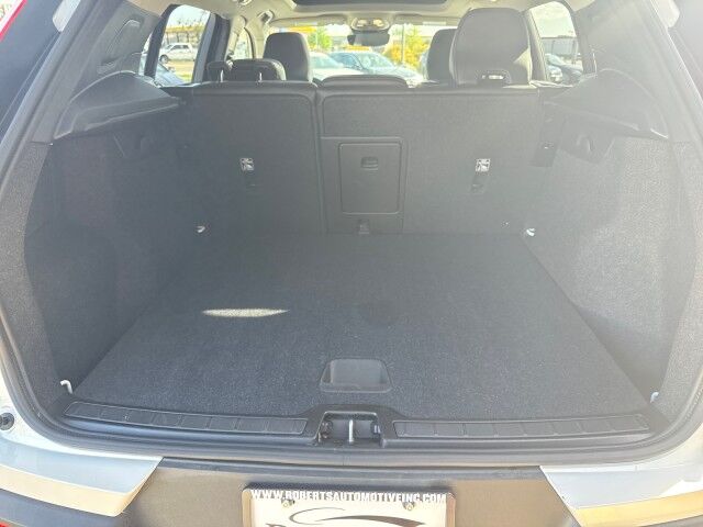 2025 Volvo XC40 Core Bright Theme Springfield IL 2025 Volvo XC40 Core Bright Theme Springfield IL