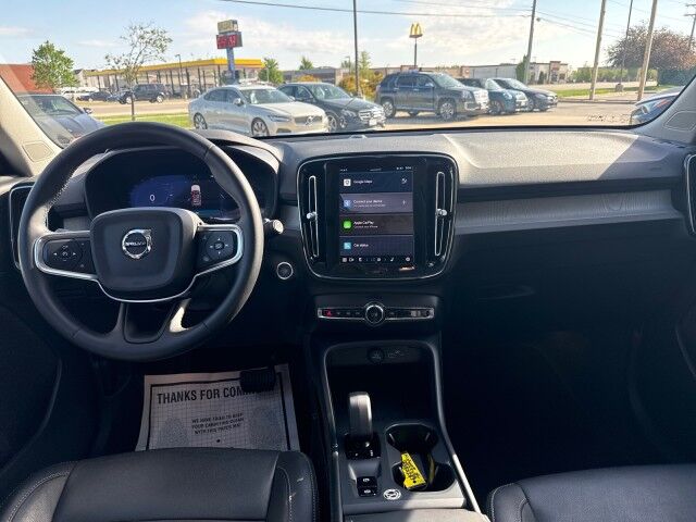 2025 Volvo XC40 Core Bright Theme Springfield IL 2025 Volvo XC40 Core Bright Theme Springfield IL