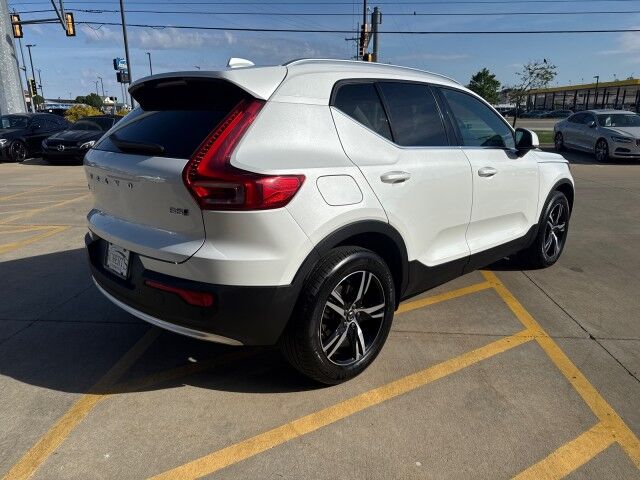 2025 Volvo XC40 Core Bright Theme Springfield IL 2025 Volvo XC40 Core Bright Theme Springfield IL