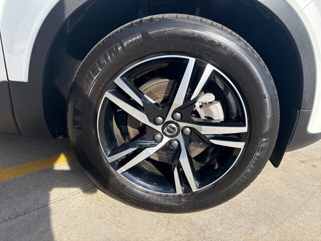 2025 Volvo XC40 Core Bright Theme Springfield IL 2025 Volvo XC40 Core Bright Theme Springfield IL