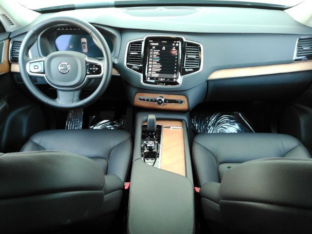 2025 Volvo XC90 B6 Plus 7-Seater 2025 Volvo XC90 B6 Plus 7-Seater