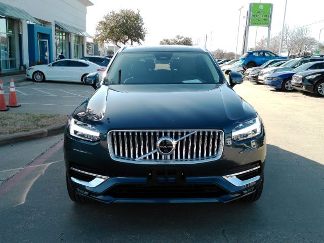 2025 Volvo XC90 B6 Plus 7-Seater 2025 Volvo XC90 B6 Plus 7-Seater