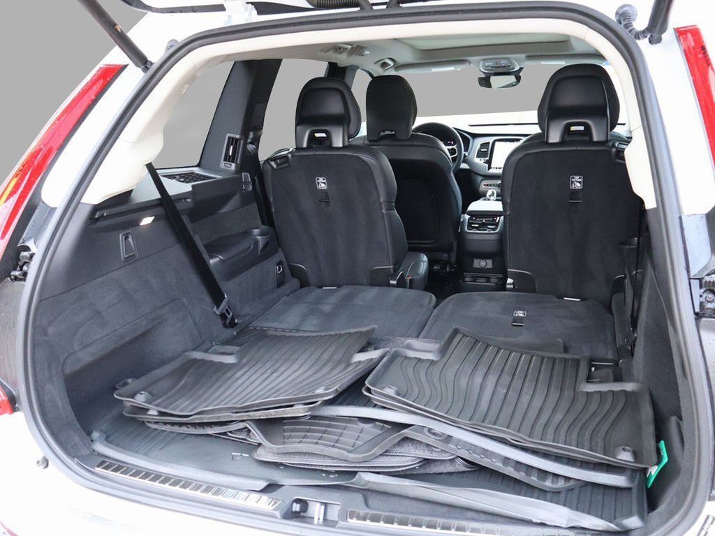 2025 Volvo XC90 B6 Ultra