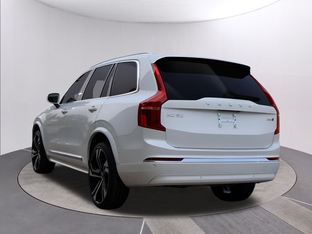 2025 Volvo XC90 B6 Ultra
