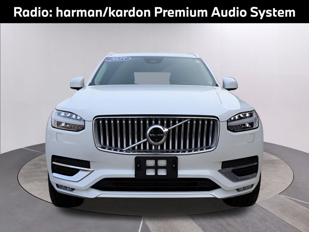 2025 Volvo XC90 B6 Ultra