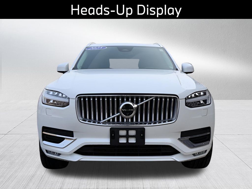 2025 Volvo XC90 B6 Ultra
