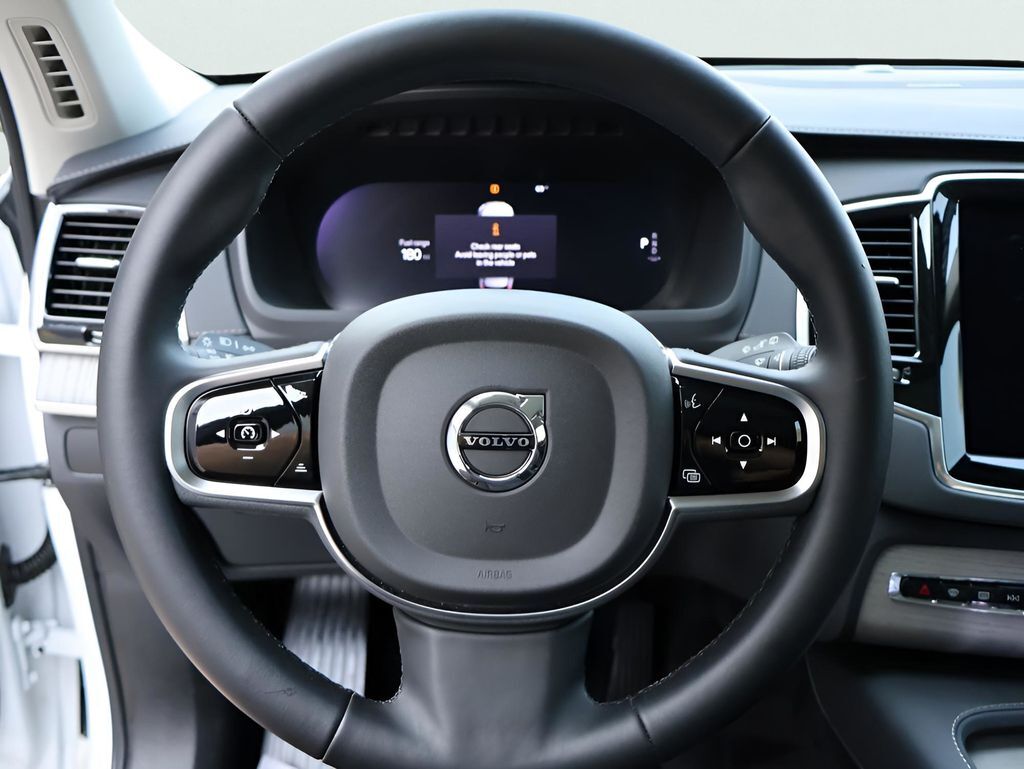 2025 Volvo XC90 B6 Ultra