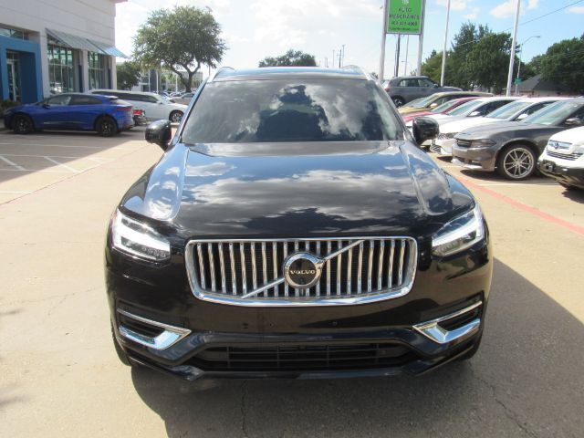 2025 Volvo XC90 Plug-In Hybrid T8 Plus 7-Seater 2025 Volvo XC90 Plug-In Hybrid T8 Plus 7-Seater