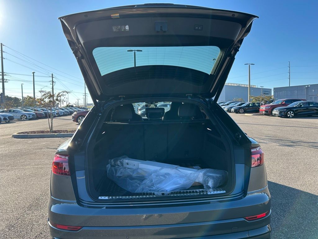 2026 Audi SQ8 4.0T Prestige Lakeland FL