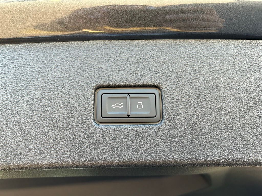 2026 Audi SQ8 4.0T Prestige Lakeland FL