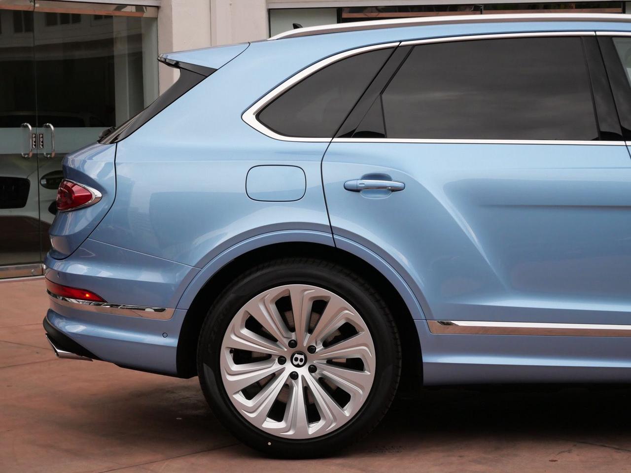 2026 Bentley Bentayga Azure Lawrence KS