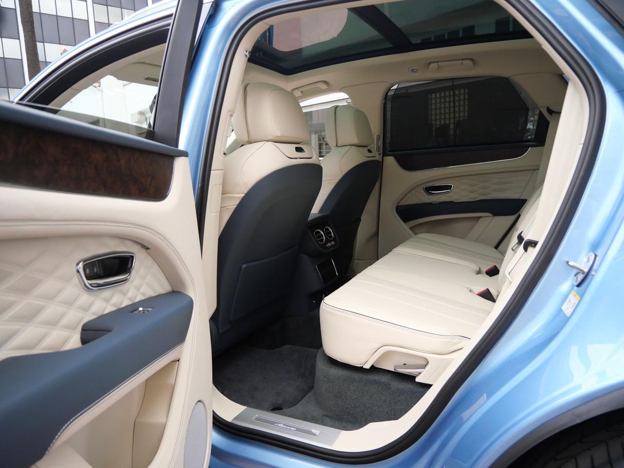 2026 Bentley Bentayga Azure Lawrence KS